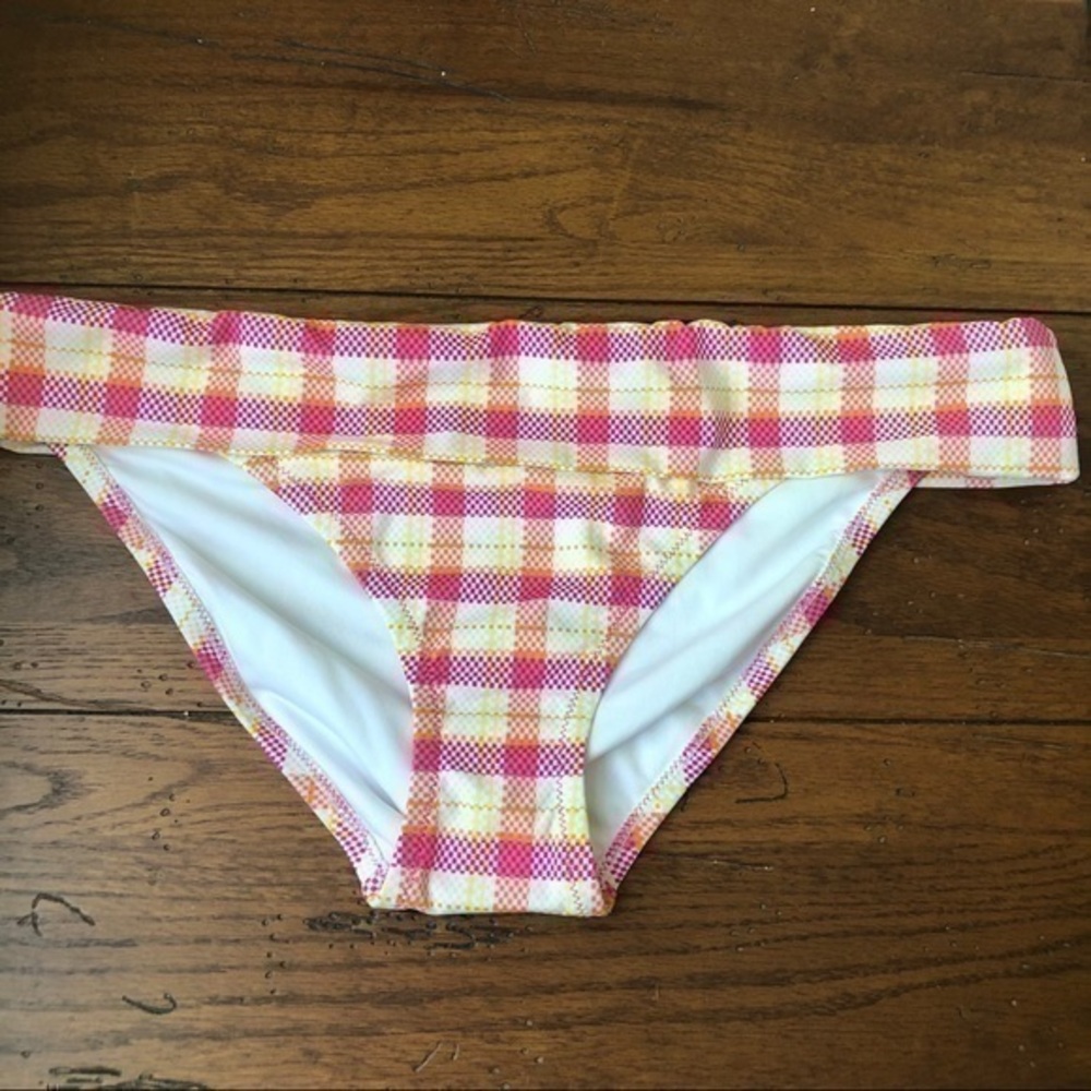 NWOT Victoria’s Secret Bikini bottom Large